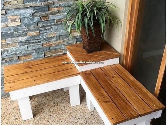 Some Interesting DIY Projects with Recycled Pallets